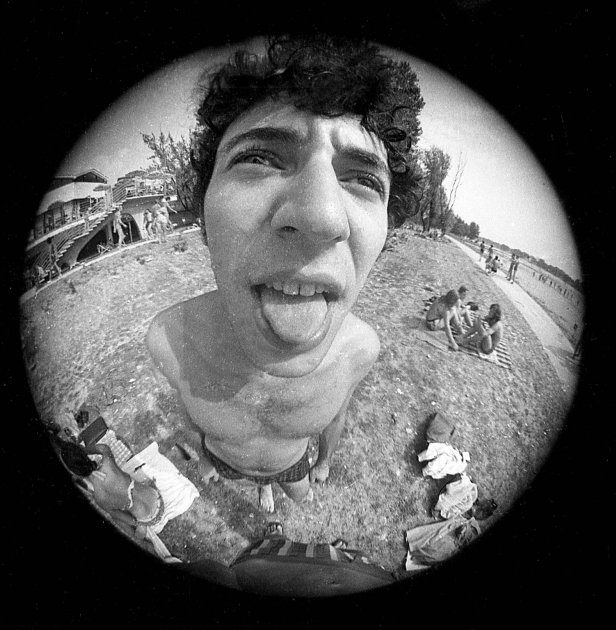 Adam Sandauer zdjęcie wyk. rybim okiem