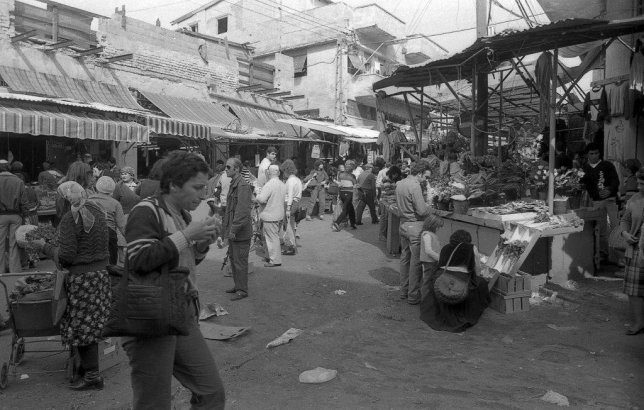 bazar w okolicy Tahana Merkazit, Tel Awiw
